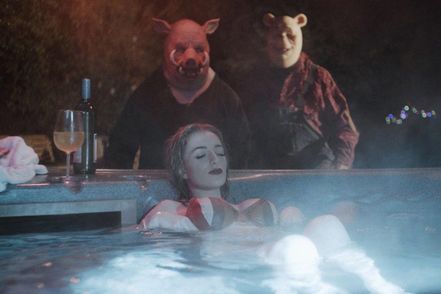 Винни-Пух: Кровь и Мёд